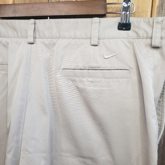 Nike Fit Dry Men's Golf Shorts Khaki Size 38 - Picture 7 of 8